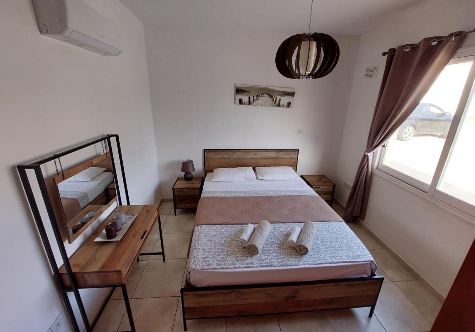 Joanne'S Cosy 1 Bdrm Apt Paphos Bagian luar foto