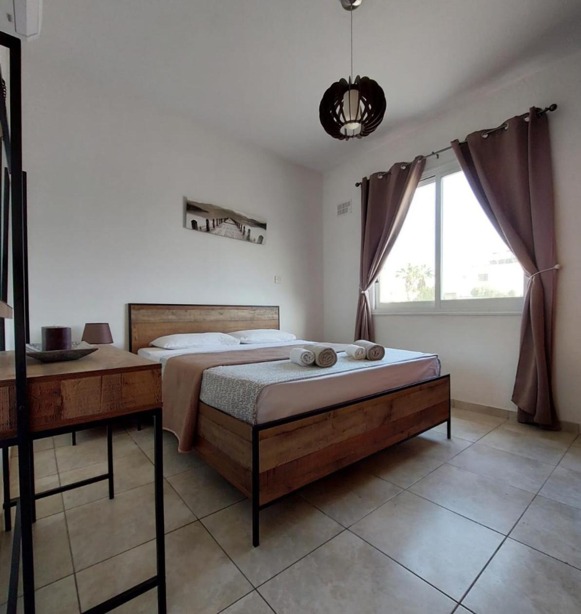 Joanne'S Cosy 1 Bdrm Apt Paphos Bagian luar foto